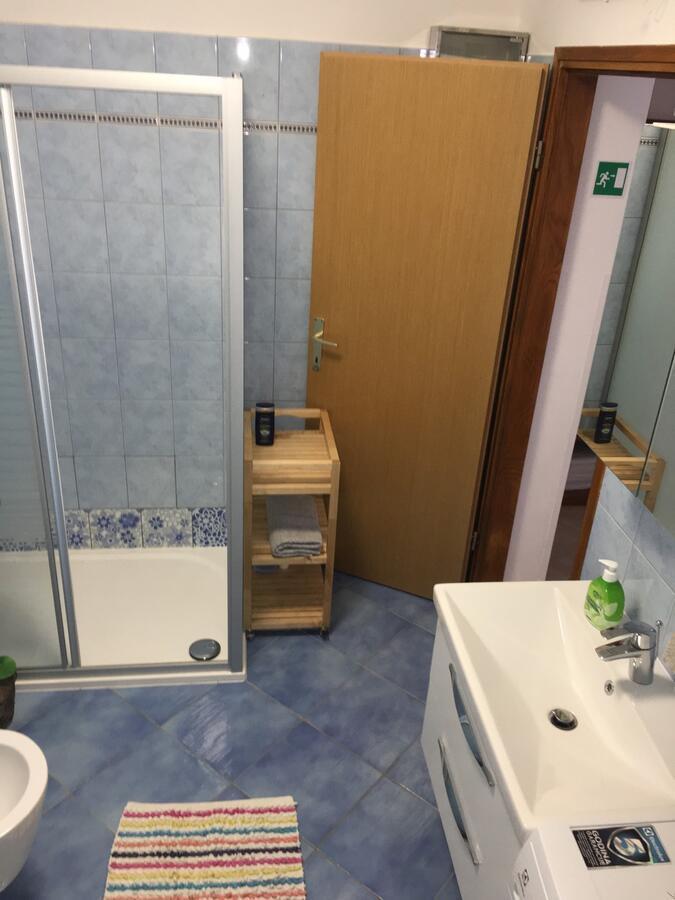 Villa Ulika - 3 Apt For 4 Persons Πούλα Εξωτερικό φωτογραφία